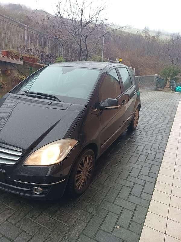 Usata Mercedes A180 Executive 109 CV (80 kW) 2011 Monovolume