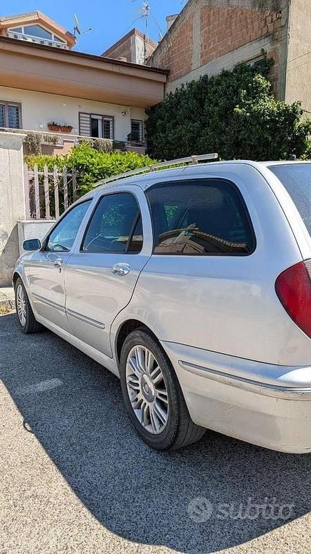 Begagnad Lancia Lybra 116 HK (85 kW) 2003 Kombi
