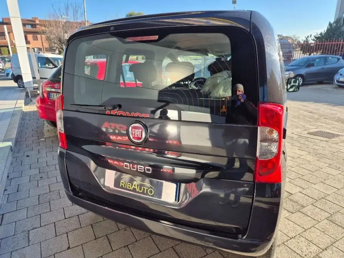 Usata Fiat Qubo Lounge 80 CV (58 kW) 2017 Nero Monovolume