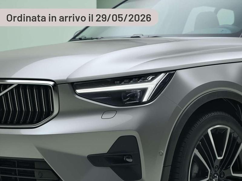 Argento Usata 2023 Volvo XC40 SUV | 41.430 € (Buon prezzo) - Immagine 1/1