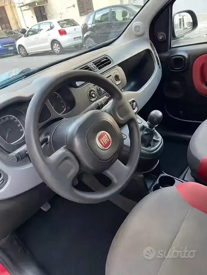 Usata Fiat Panda 69 CV (50 kW) 2015 Rosso Utilitaria