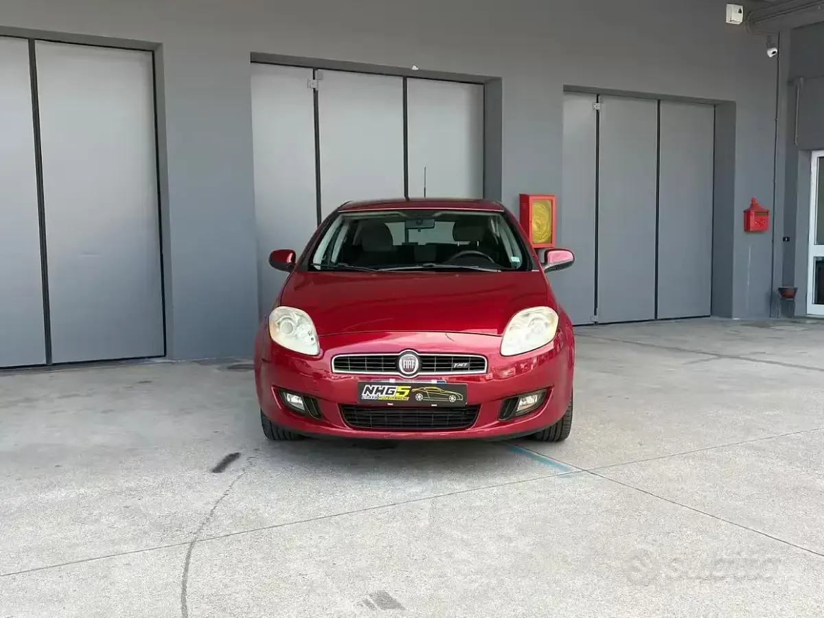 Usata Fiat Bravo Emotion 120 CV (88 kW) 2008 Rosso Utilitaria