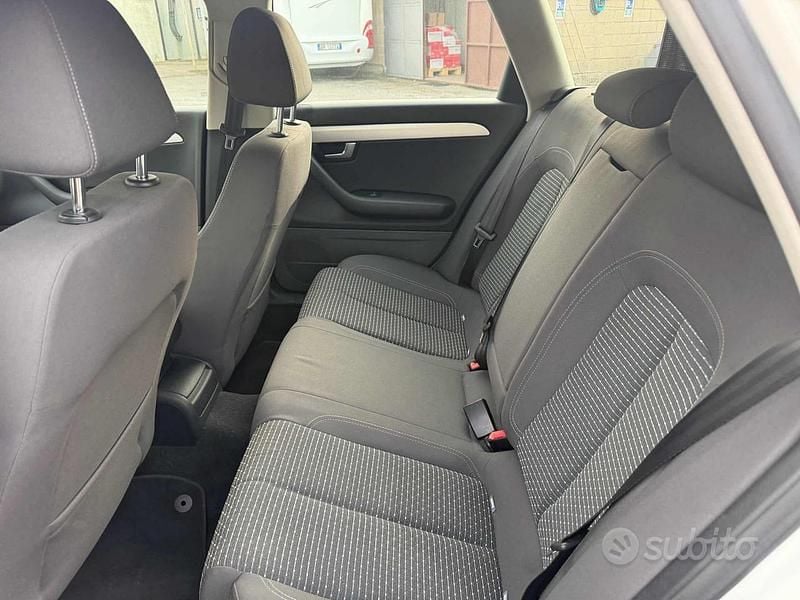 Usado Seat Exeo Style 120 CV (88 kW) 2011 Blanco Berlina