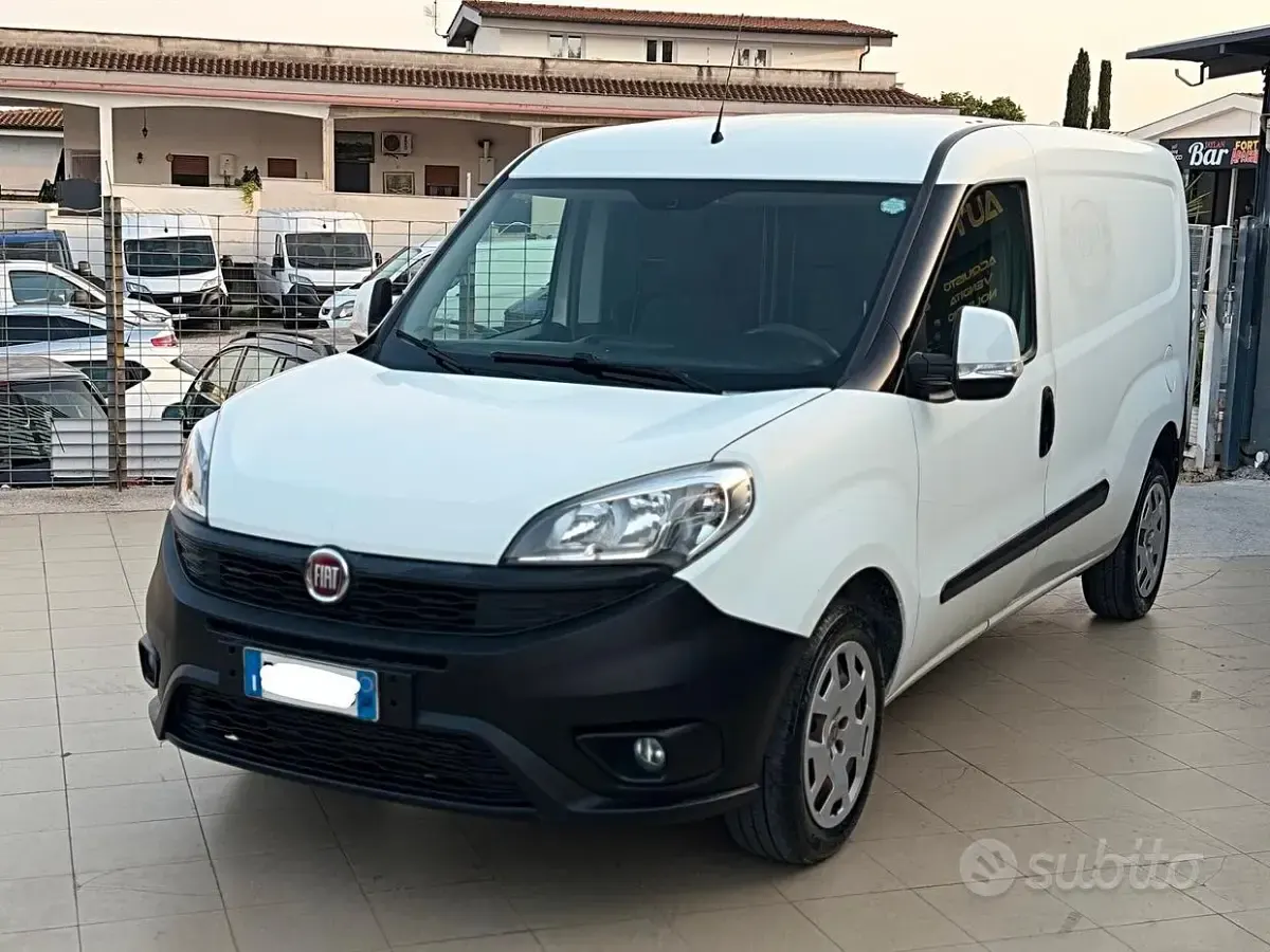 Usata Fiat Doblò 120 CV (88 kW) 2016 Bianco Monovolume