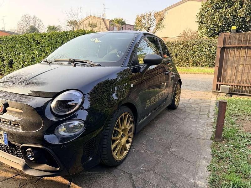 Nuova Abarth 695 190 CV (139 kW) 2025 Utilitaria