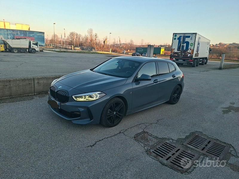 Begagnad BMW 1M M Sport 150 HK (110 kW) 2024 Grå Sportkupé