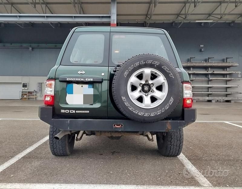 Usata Nissan Patrol 158 CV (116 kW) 2001 Verde SUV
