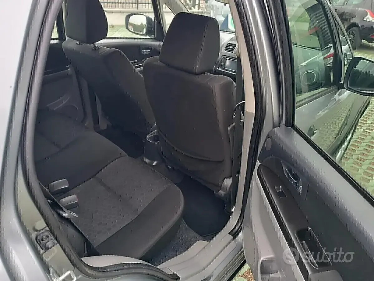 Usata Suzuki SX4 112 CV (82 kW) 2011 Grigio Station wagon
