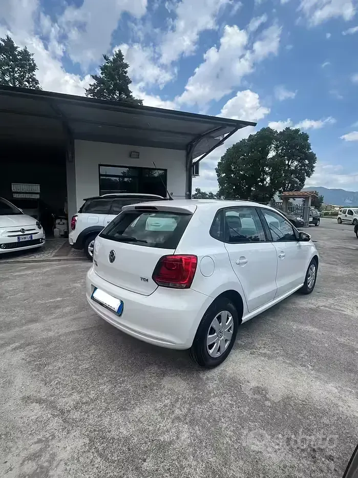 Usata VW Polo Trendline 75 CV (55 kW) 2012 Bianco Utilitaria