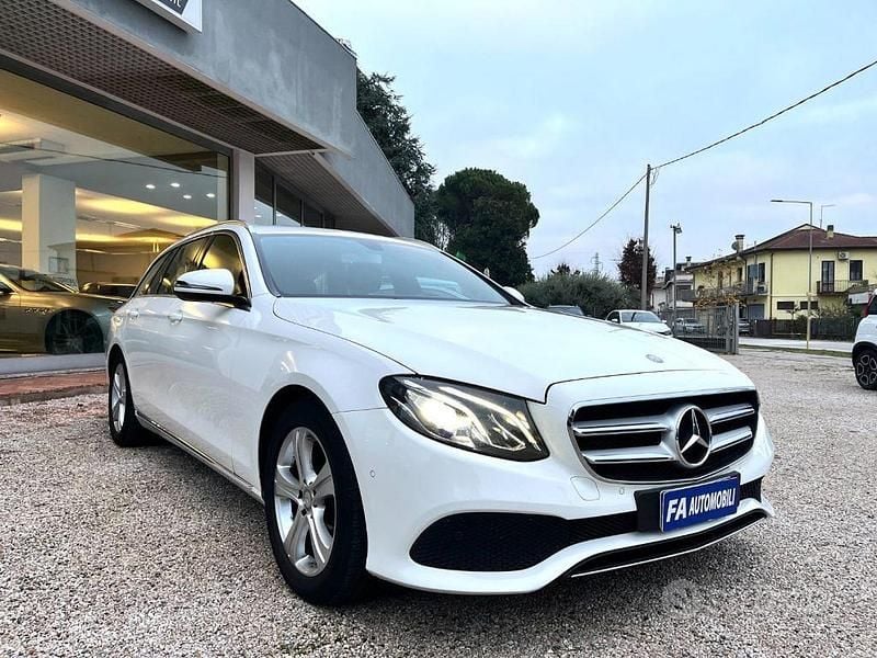 Usata Mercedes E220 194 CV (142 kW) 2017 Bianco Station wagon
