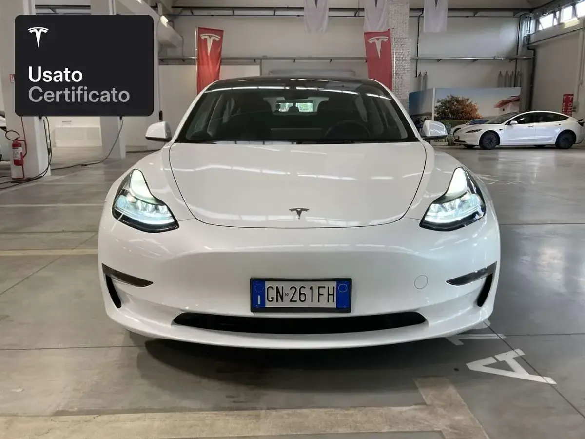 Usata Tesla Model 3 Long Range AWD 324 kW (441 CV) 2023 Pearl white multicoat Berlina