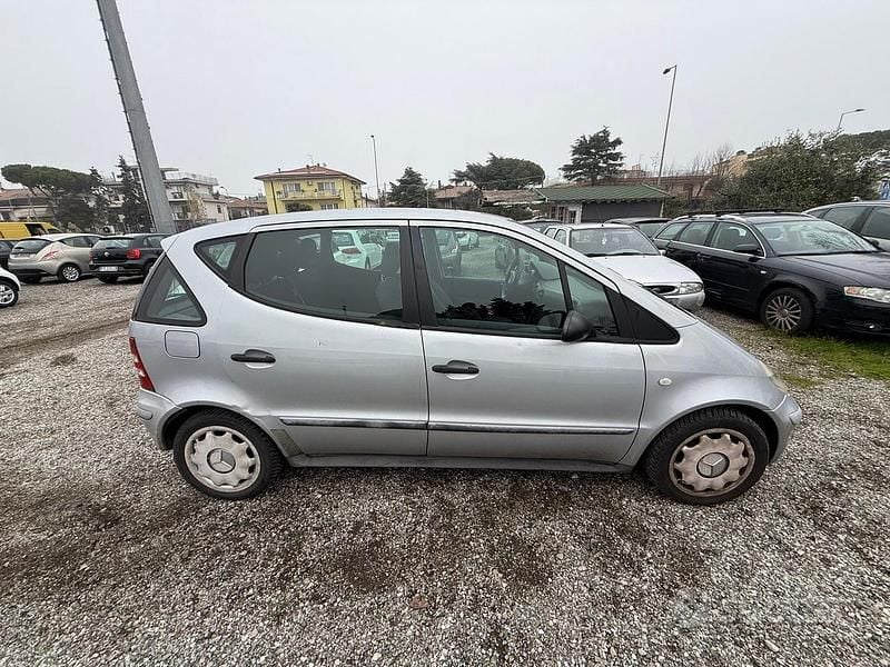 Usata Mercedes A170 Classic 95 CV (69 kW) 2003 Grigio Berlina