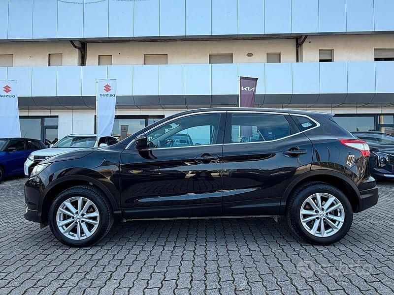 Usata Nissan Qashqai Acenta 110 CV (80 kW) 2017 Nero SUV