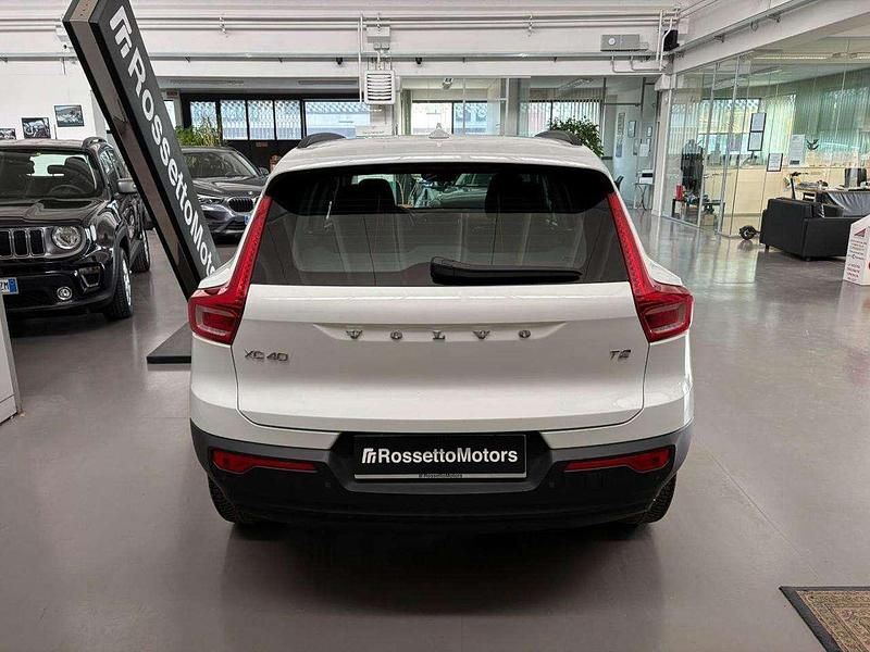 Usata Volvo XC40 Momentum 129 CV (94 kW) 2021 Bianco SUV