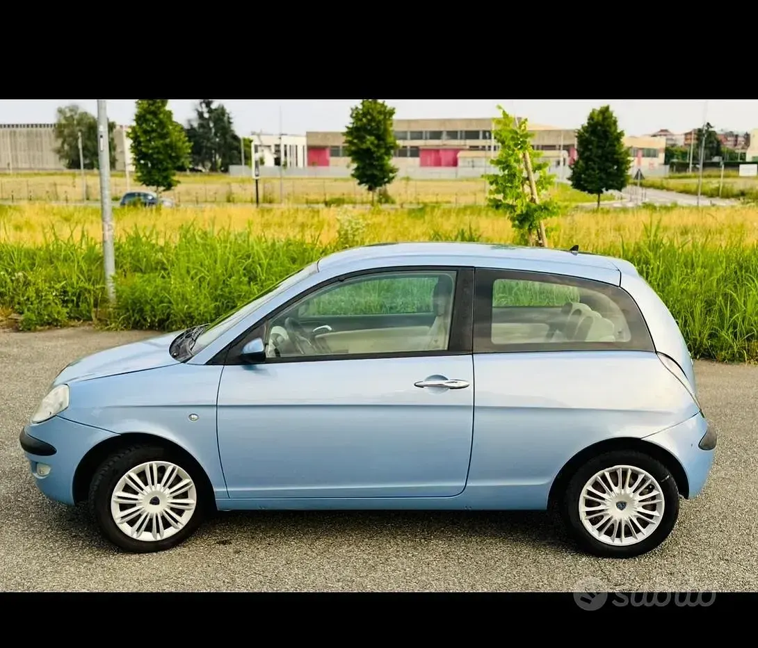 Usata Lancia Ypsilon 95 CV (69 kW) 2005 Bianco Utilitaria