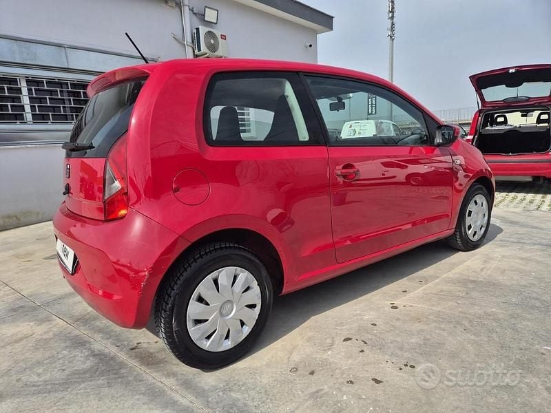 Usata Seat Mii 60 CV (44 kW) 2015 Rosso Utilitaria