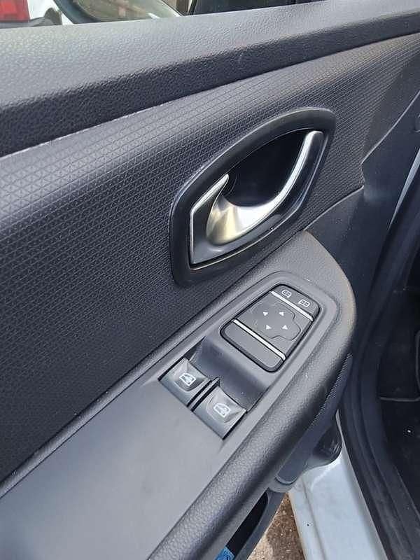 Usata Renault Clio IV 73 CV (53 kW) 2015 Bianco Berlina
