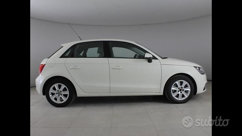 Usata Audi A1 Sportback Ambition 122 CV (89 kW) 2013 Bianco Utilitaria