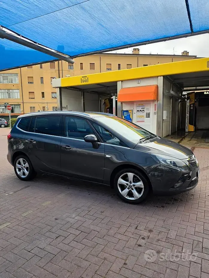 Usata Opel Zafira 150 CV (110 kW) 2014 Grigio Monovolume