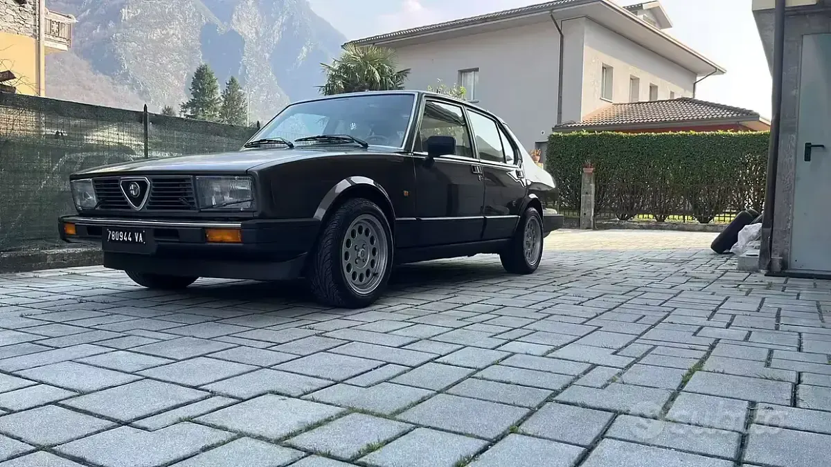 Usata Alfa Romeo Alfetta 130 CV (95 kW) 1983 Berlina