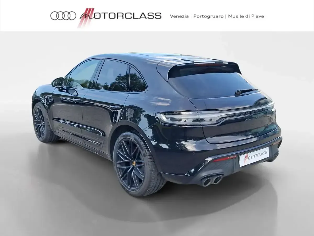 Usata Porsche Macan 441 CV (324 kW) 2024 Nero metallizzato SUV