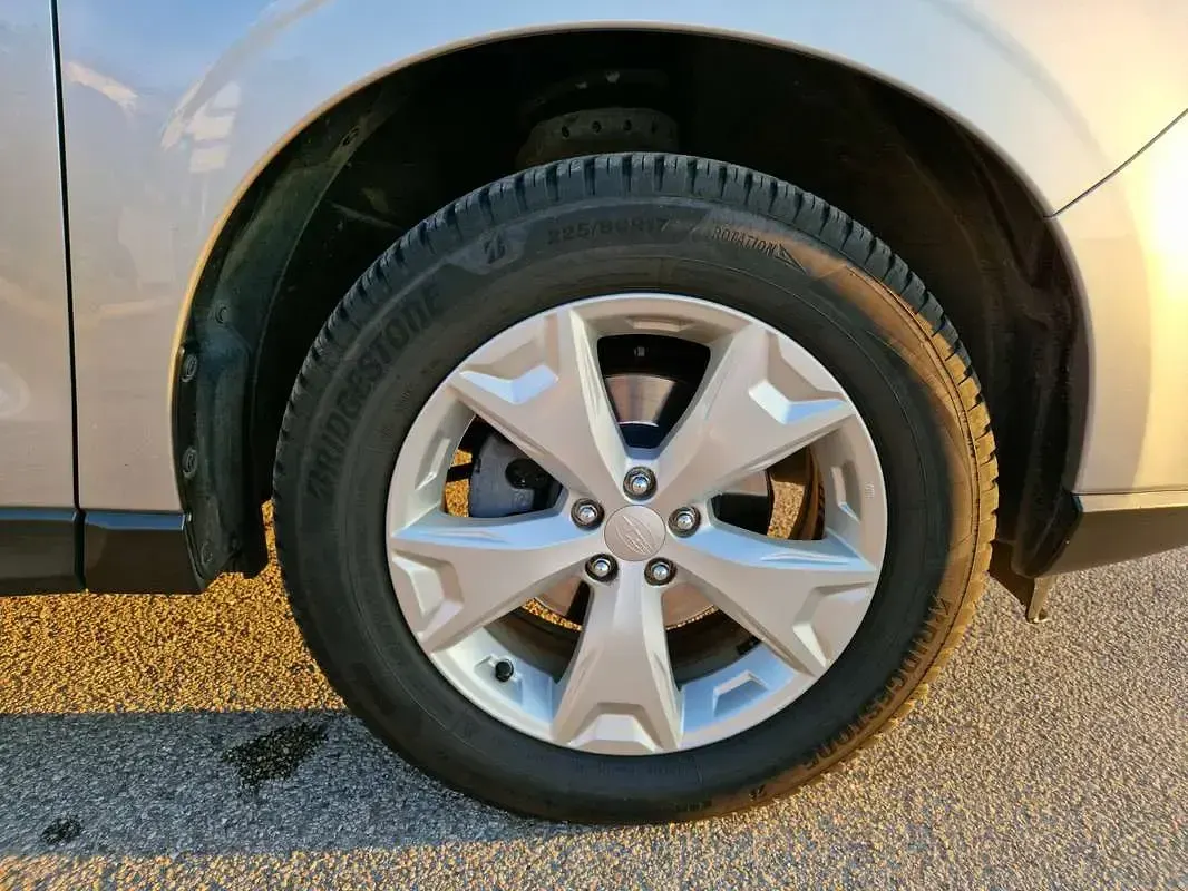Usata Subaru Forester Trend 150 CV (110 kW) 2014 Argento SUV
