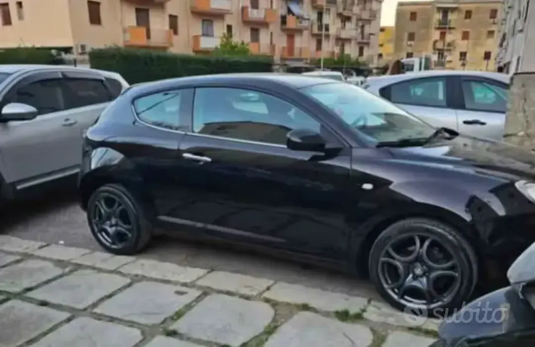 Begagnad Alfa Romeo MiTo 120 HK (88 kW) 2010 Svart Halvkombi
