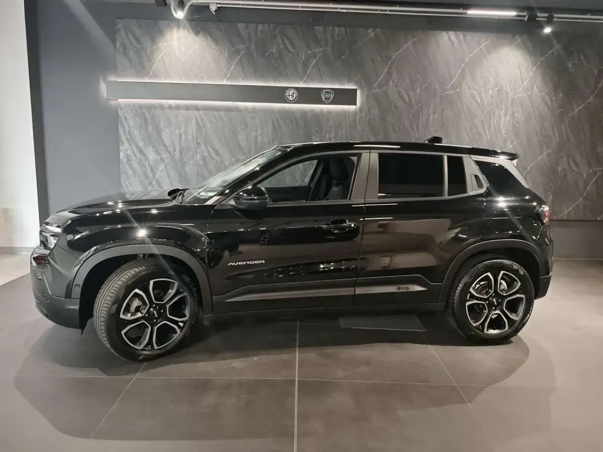 Usata Jeep Avenger Summit 101 CV (74 kW) 2023 Nero SUV