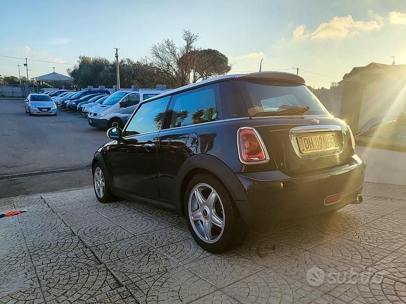 Usata Mini Cooper Chili 119 CV (87 kW) 2007 Nero Utilitaria