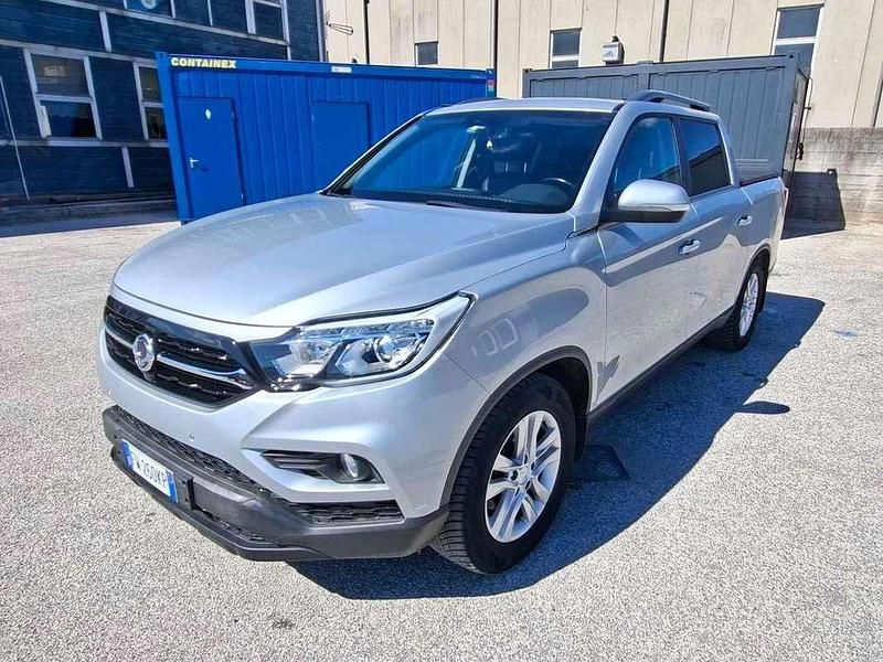 Usata Ssangyong (KGM) Rexton 181 CV (133 kW) 2019 Argento SUV