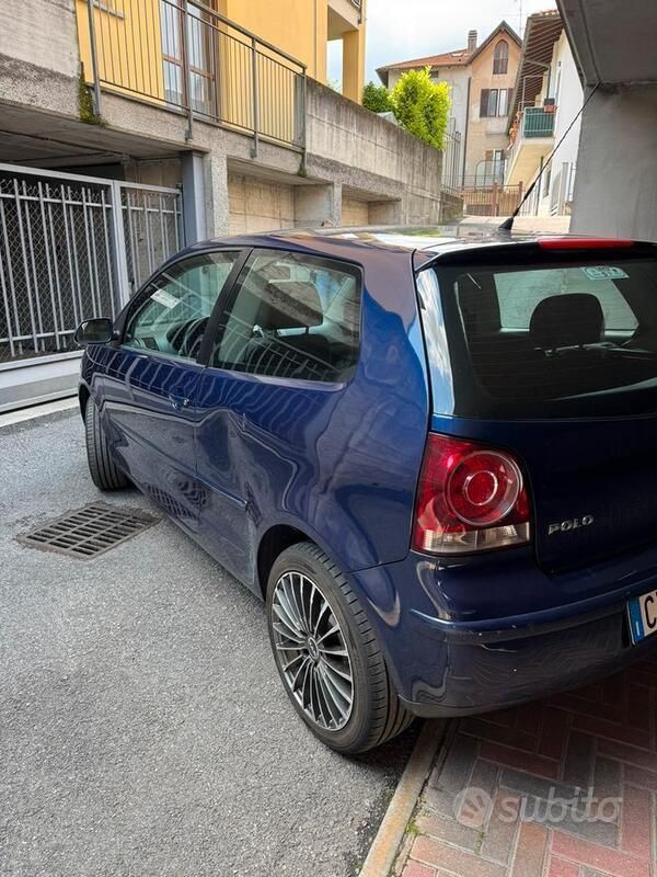 Usata VW Polo 75 CV (55 kW) 2005 Blu Utilitaria