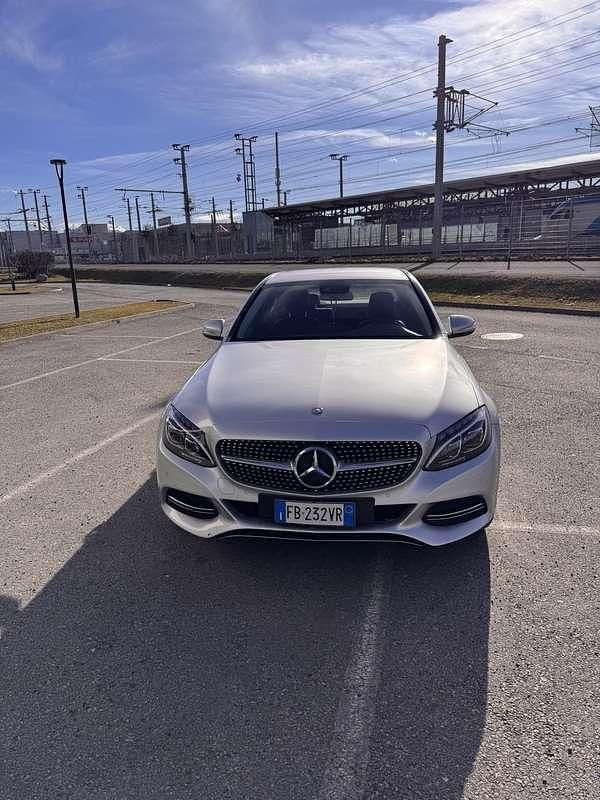 Usata Mercedes C220 170 CV (125 kW) 2014 Grigio Berlina