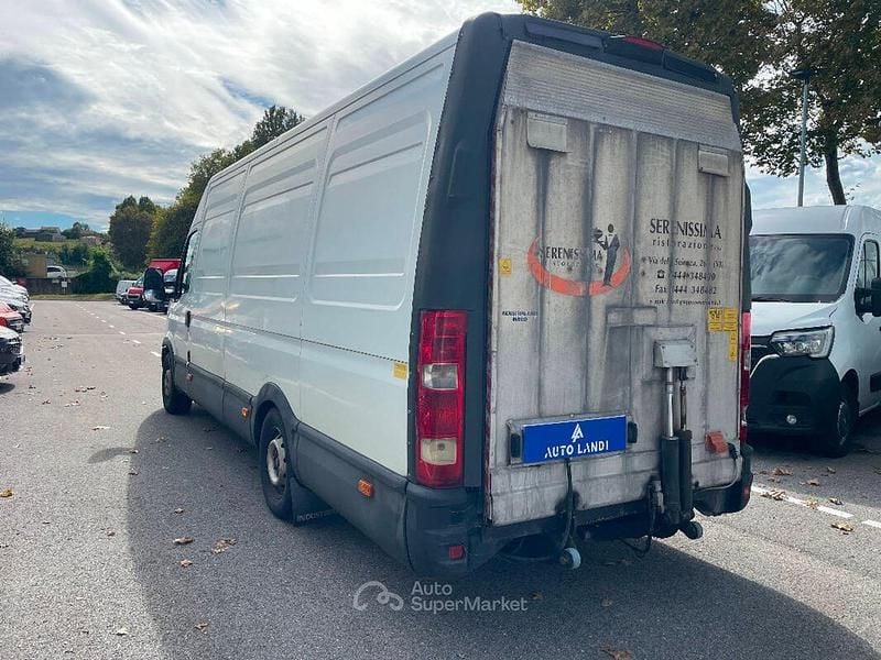 Usata Iveco Daily 170 CV (125 kW) 2013 Bianco Berlina