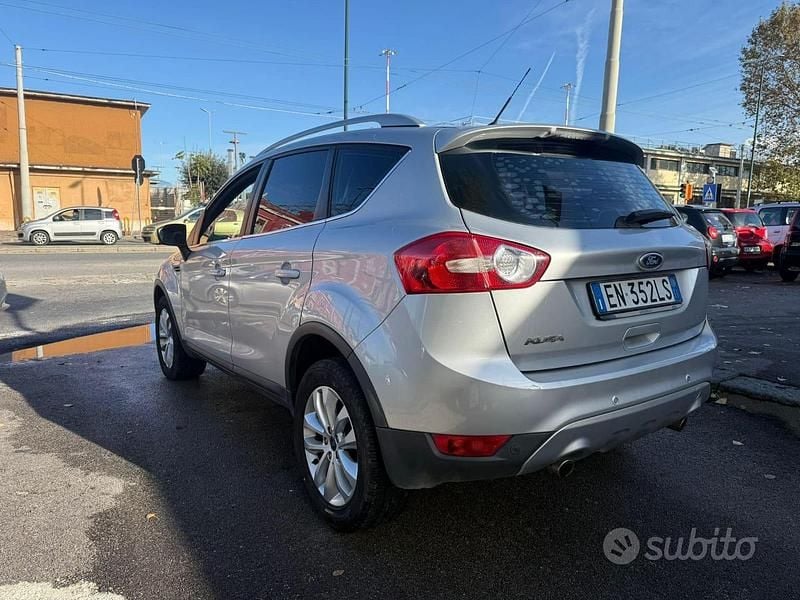 Usata Ford Kuga 163 CV (119 kW) 2012 Grigio SUV