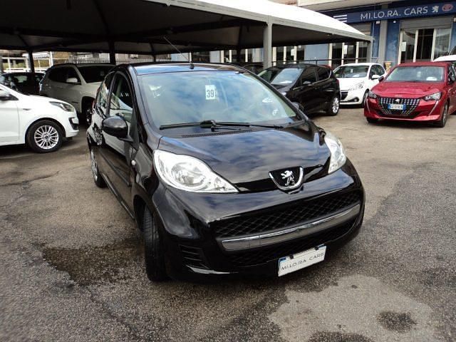 Usata Peugeot 107 68 CV (50 kW) 2010 Nero Utilitaria