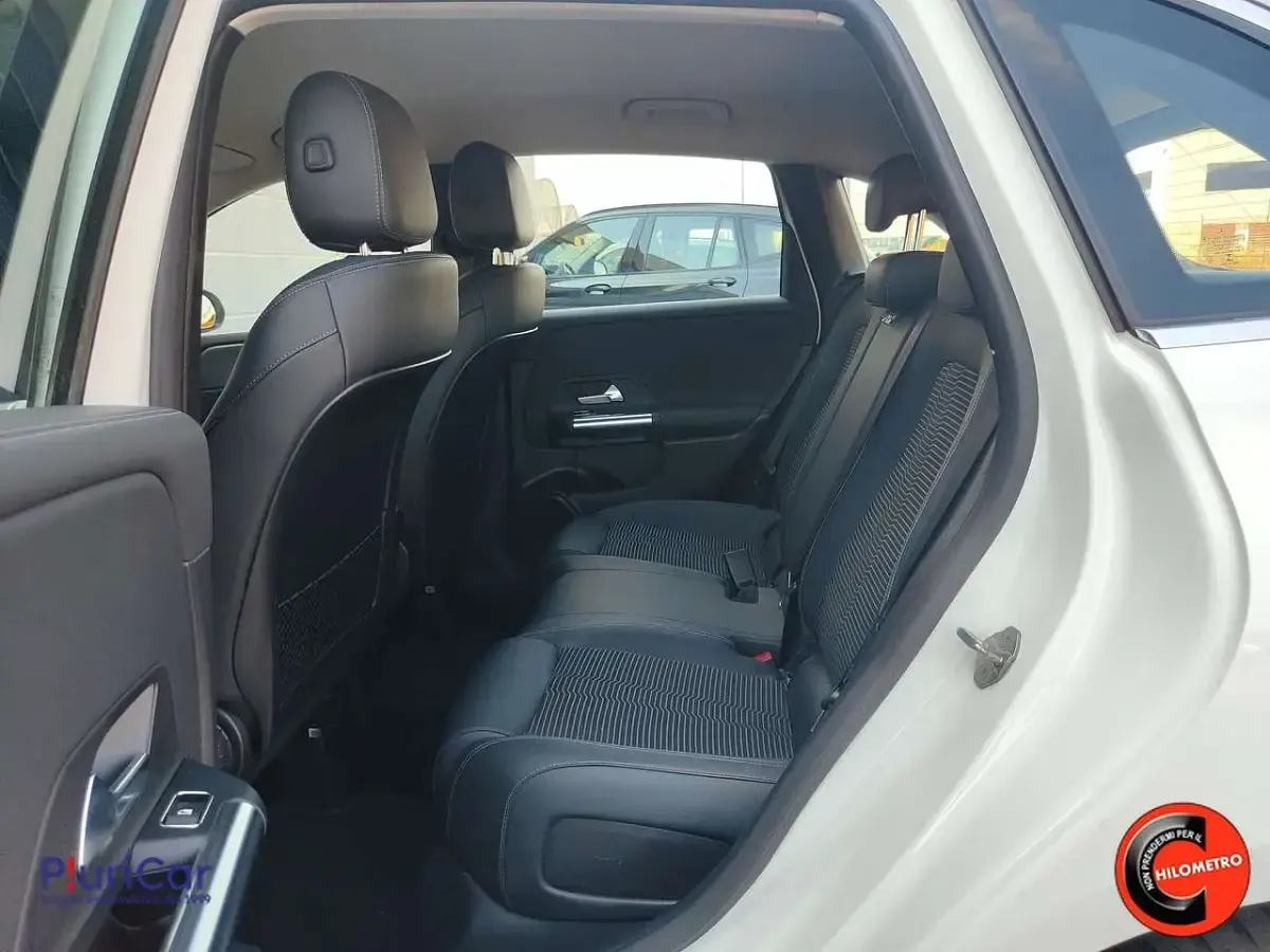 Usata Mercedes B180 116 CV (85 kW) 2022 Bianco Utilitaria