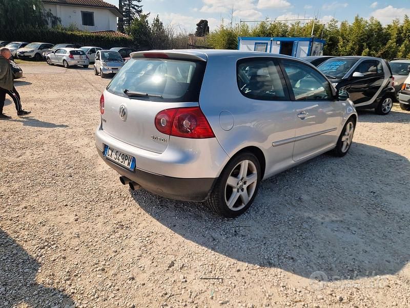 Usata VW Golf IV Sportline 140 CV (102 kW) 2006 Grigio Berlina