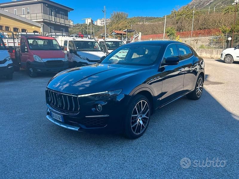 Nero Usata 2020 Maserati Levante SUV | 42.000 € (Buon prezzo) - Immagine 1/4