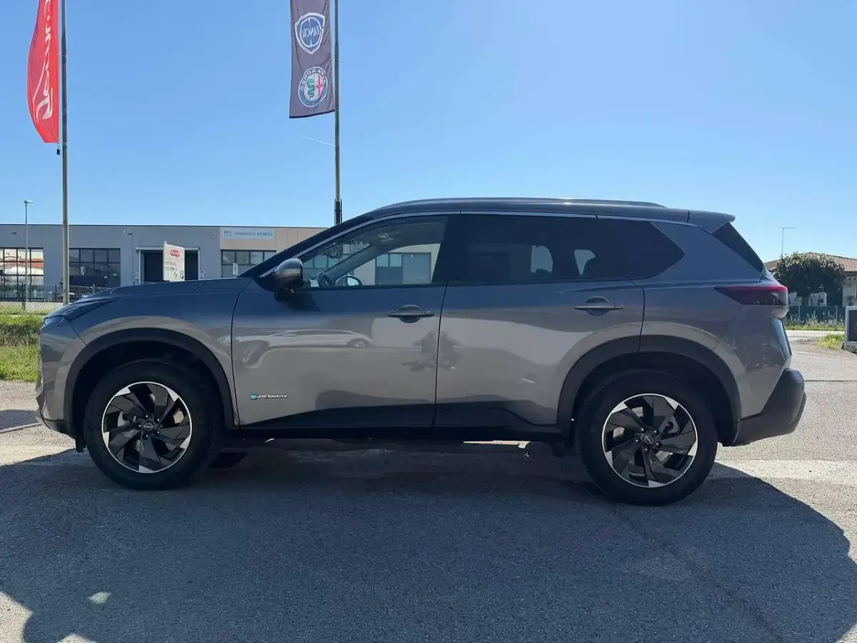 Usata Nissan X-Trail N-Connecta 213 CV (156 kW) 2025 Dark metal grey SUV