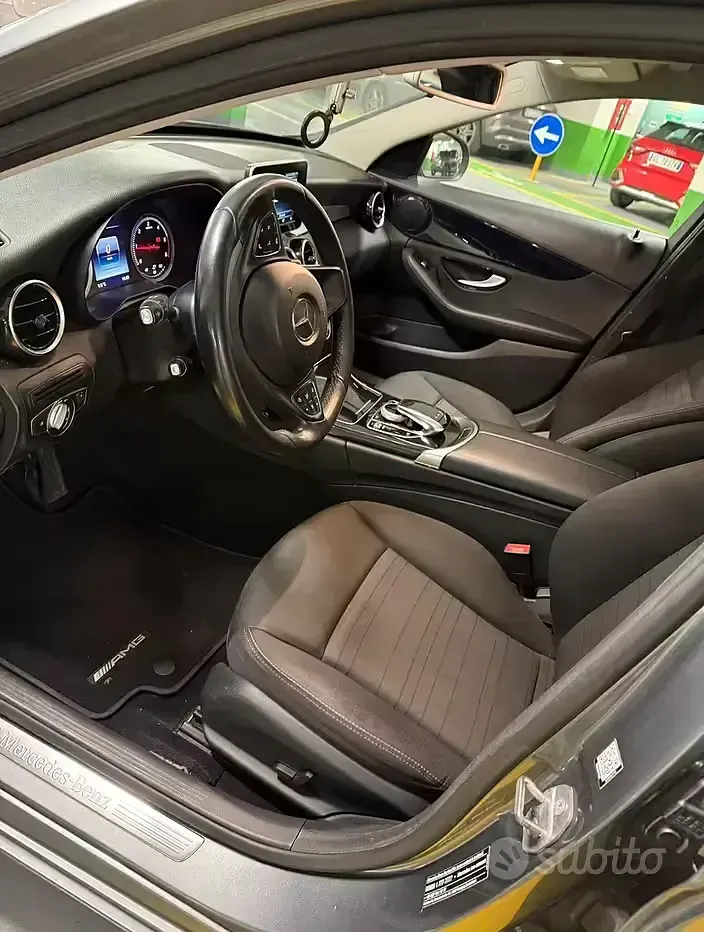 Usata Mercedes 180 116 CV (85 kW) 2017 Grigio Berlina