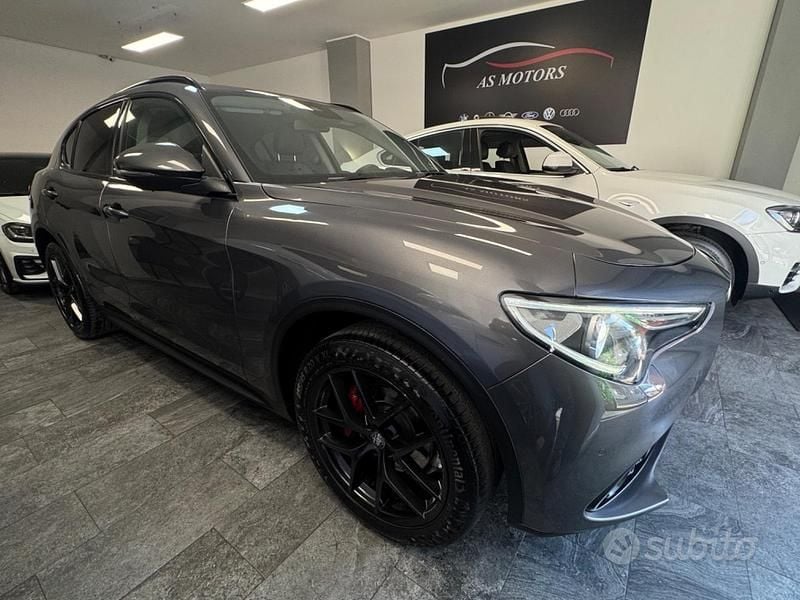 Usata Alfa Romeo Stelvio Super 210 CV (154 kW) 2020 Grigio SUV