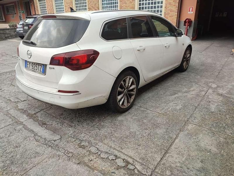 Usata Opel Astra 110 CV (80 kW) 2015 Station wagon