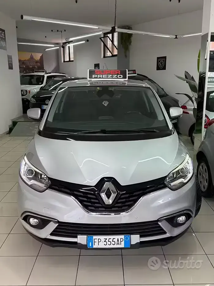 Usata Renault Scénic Intens 110 CV (80 kW) 2018 Grigio Monovolume