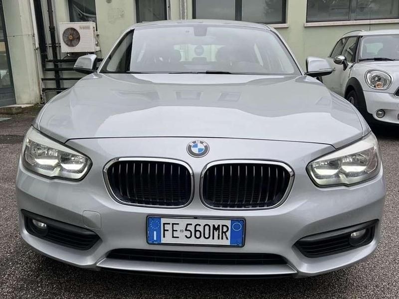 Usata BMW 116 Sport Line 116 CV (85 kW) 2016 Argento Utilitaria