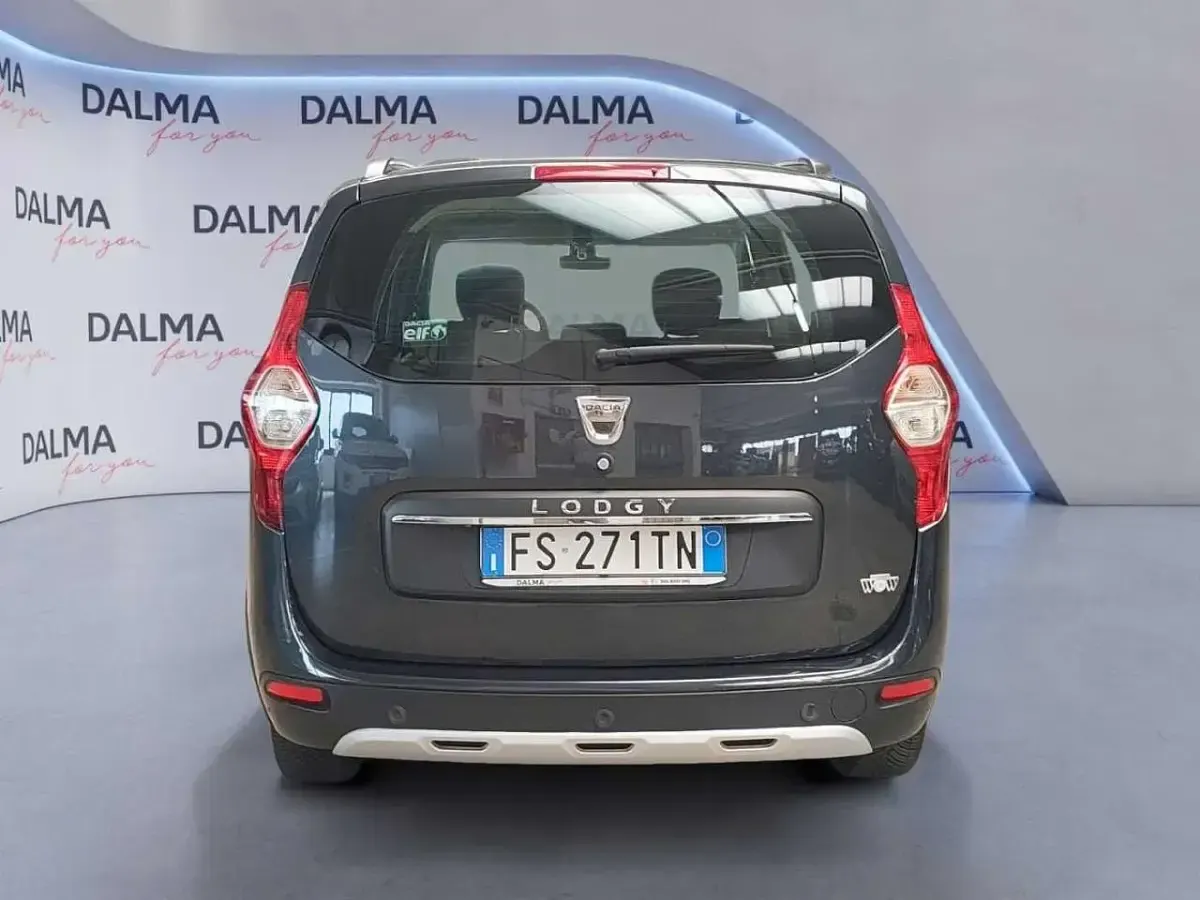 Usata Dacia Lodgy Stepway 109 CV (80 kW) 2018 Grigio Monovolume