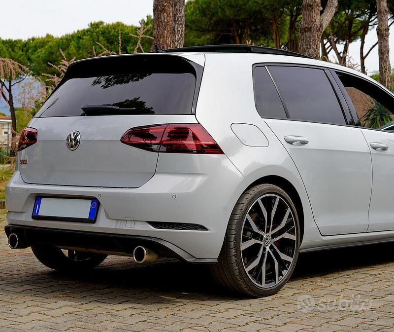 Usata VW Golf VIII GTI 245 CV (180 kW) 2024 Bianco Berlina