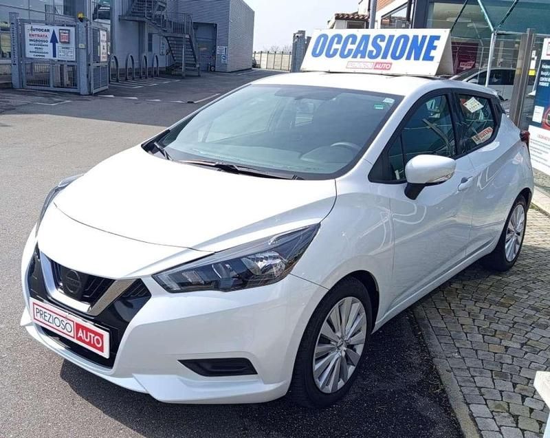 Usata Nissan Micra Acenta 101 CV (74 kW) 2021 Bianco madreperla Utilitaria