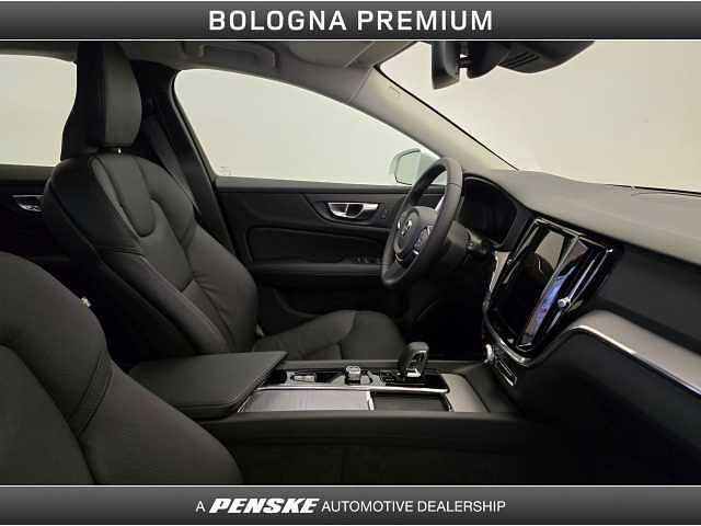 Usata Volvo V60 Core 197 CV (144 kW) 2024 Bianco Station wagon