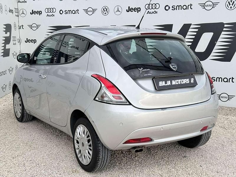 Usata Lancia Ypsilon S 95 CV (69 kW) 2017 Argento Utilitaria