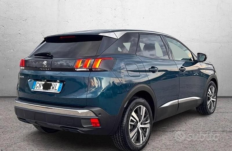 Usata Peugeot 3008 Allure 131 CV (96 kW) 2023 Blu SUV